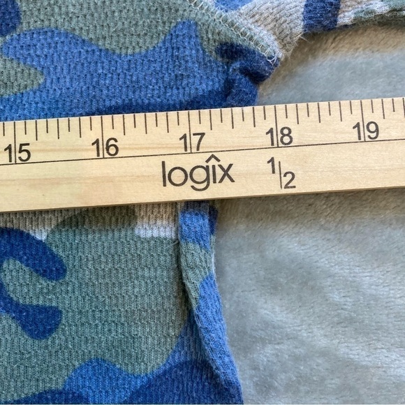 Gap Kids Set of 2 Long Sleeve Thermal Tops Red Star Wars & Blue Camo Size XL - Picture 4 of 14